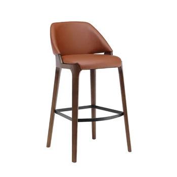 Изделие можно настроить. Скандинавский барный стул из массива дерева легок и роскошен, американский барный стул прост, а барная стойка